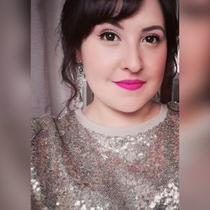 Meet your Posher, Joelle